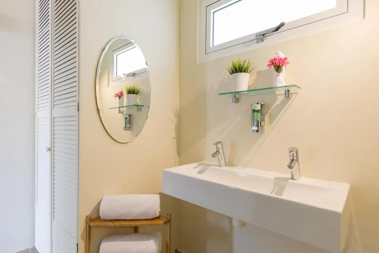Dolphin Suites & Wellness Curacao Willemstad Hotel