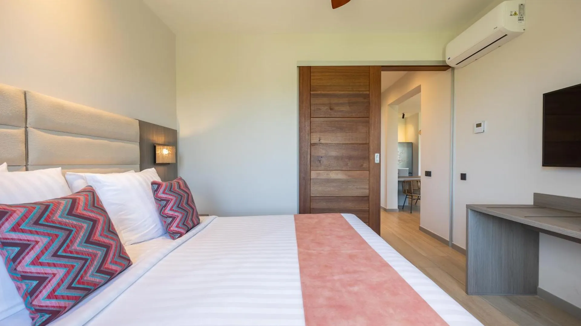 Dolphin Suites & Wellness Curacao Willemstad