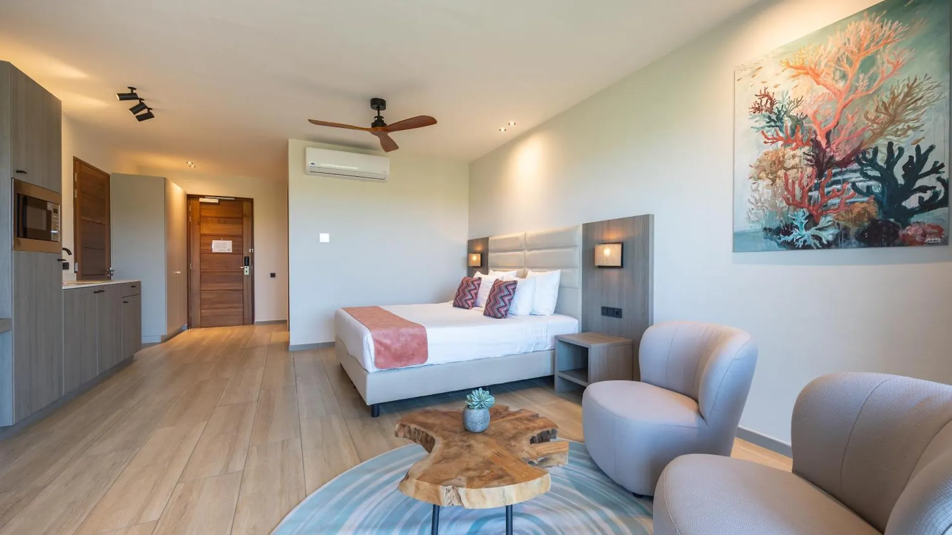 Hotel Dolphin Suites & Wellness Curacao Willemstad